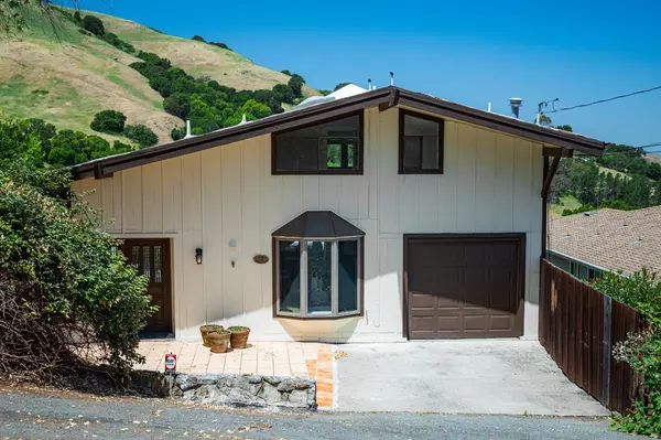 Orinda, CA 94563,16 Patricia RD