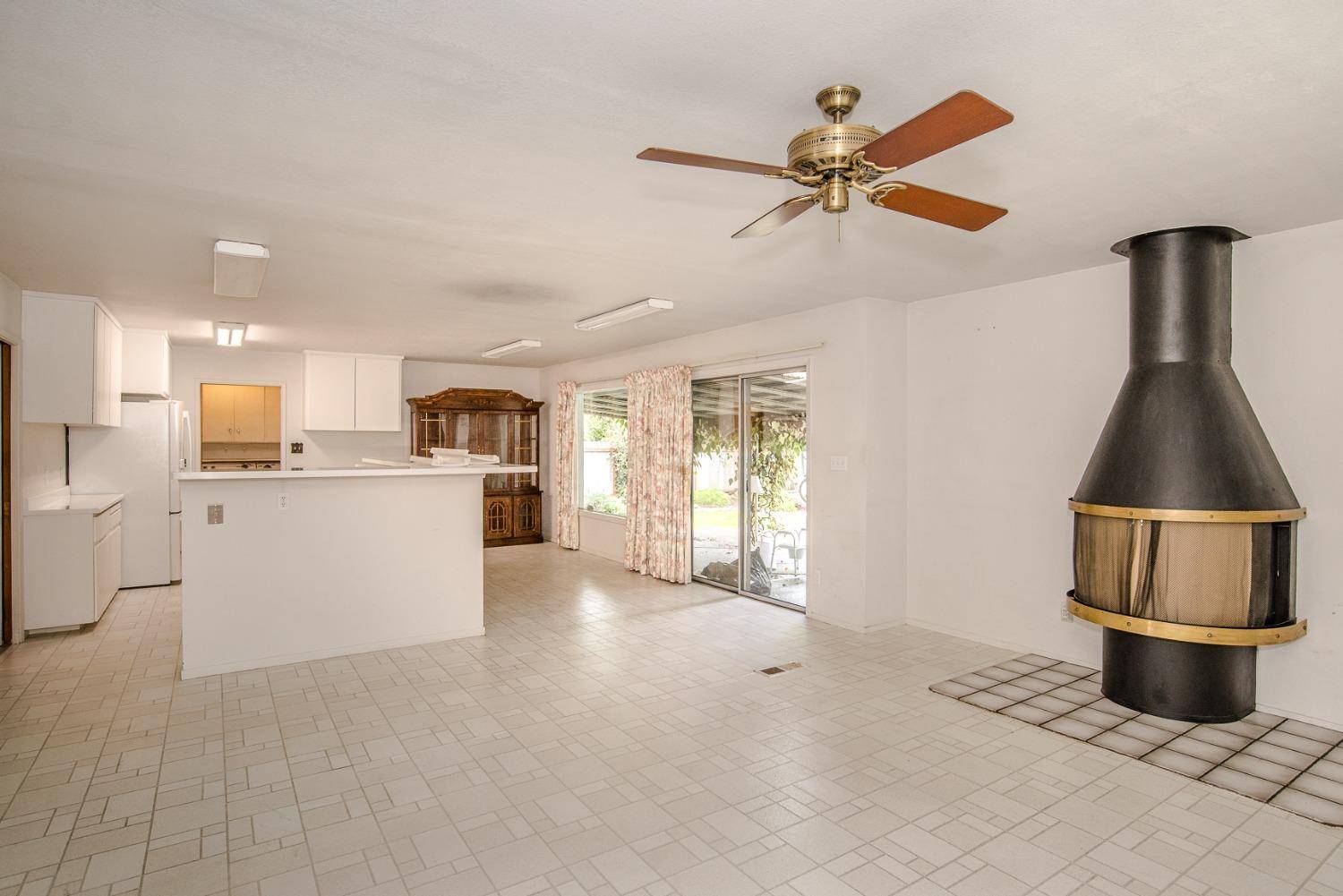 Woodland, CA 95695,4 W Casa Linda DR