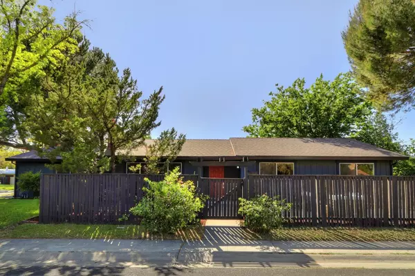 2903 Corona DR, Davis, CA 95616