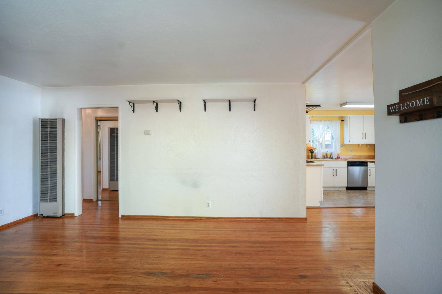 Sacramento, CA 95824,5921 Mascot AVE