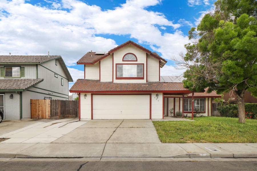 525 Elmwood DR, Los Banos, CA 93635