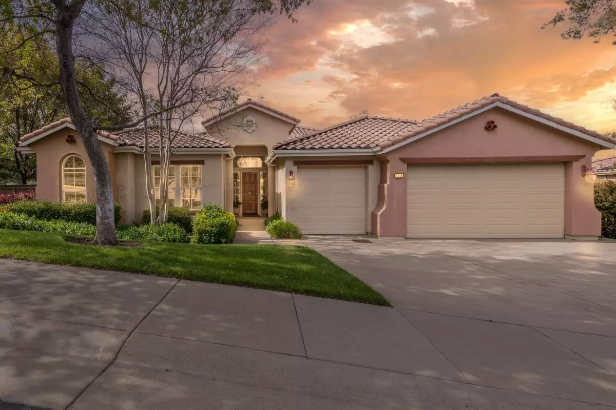 El Dorado Hills, CA 95762,1118 Souza DR