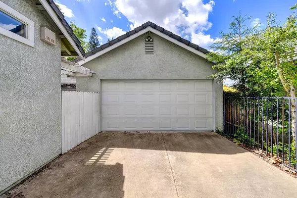 Sacramento, CA 95842,7620 Monogram DR
