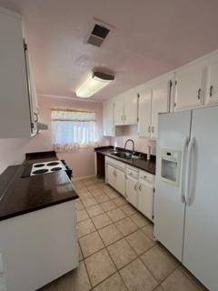 Sacramento, CA 95842,4713 Moorpark WAY