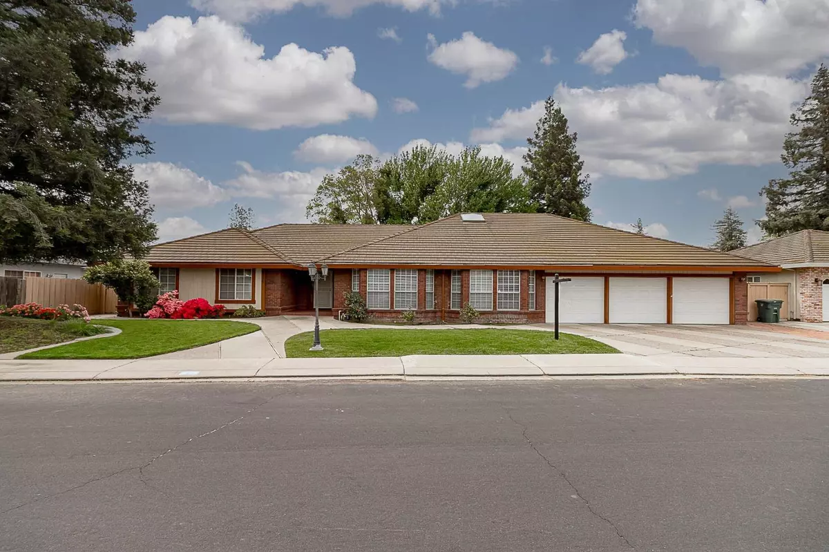 Modesto, CA 95356,2516 Pinot LN