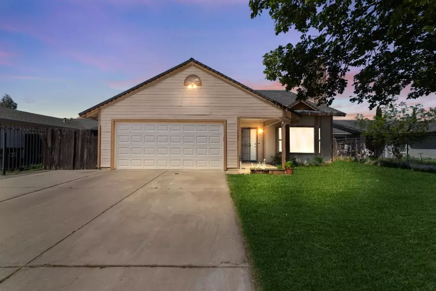 7242 Kari Ann CIR, Sacramento, CA 95824