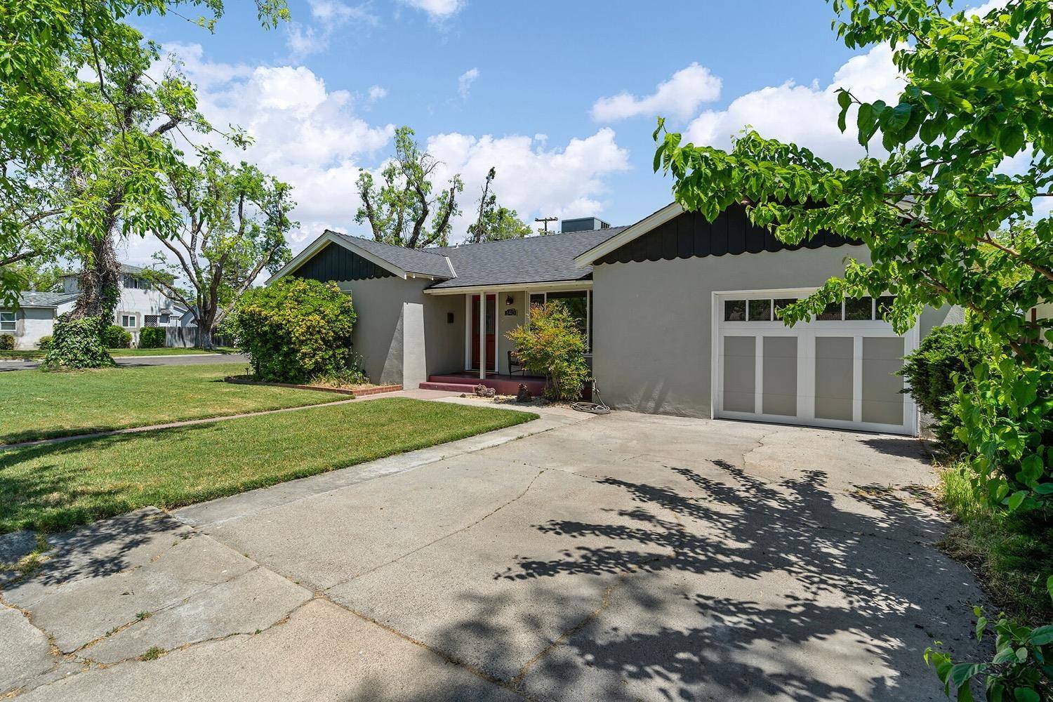 Modesto, CA 95354,340 N Santa Rosa AVE