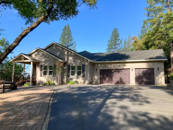 2220 Meadow LN, Placerville, CA 95667