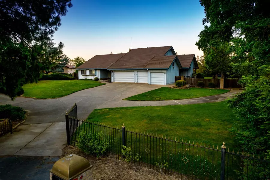 8224 Wachtel WAY, Orangevale, CA 95662