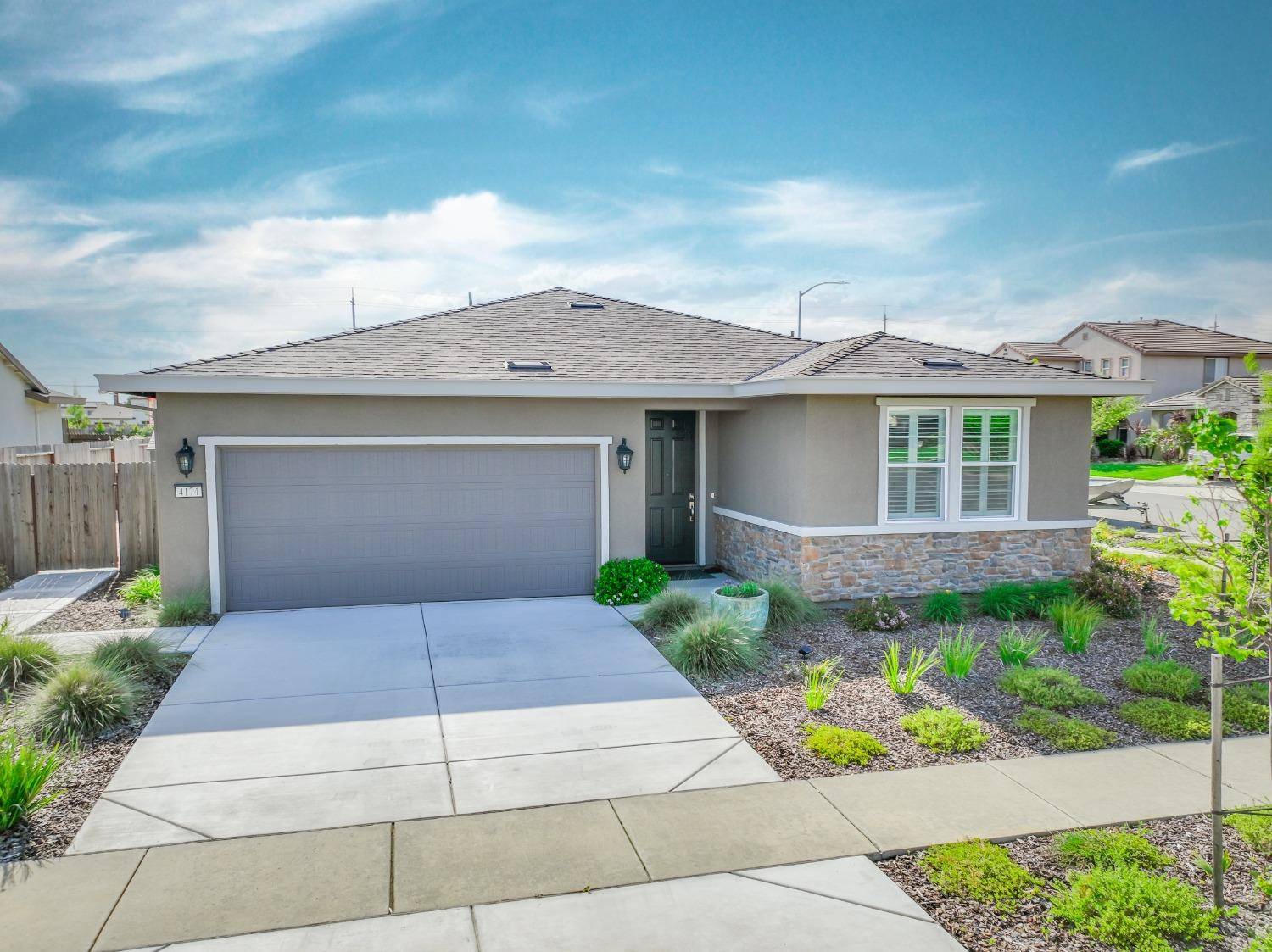 Olivehurst, CA 95961,4174 Sir Barton DR