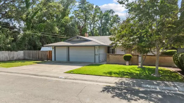 Sacramento, CA 95841,4841 hackberry LN