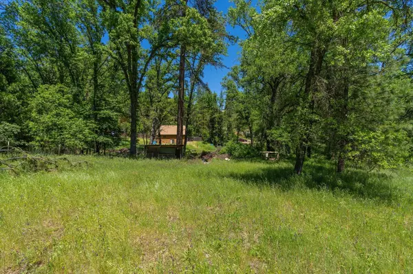 Glencoe, CA 95232,16580 Highway 26