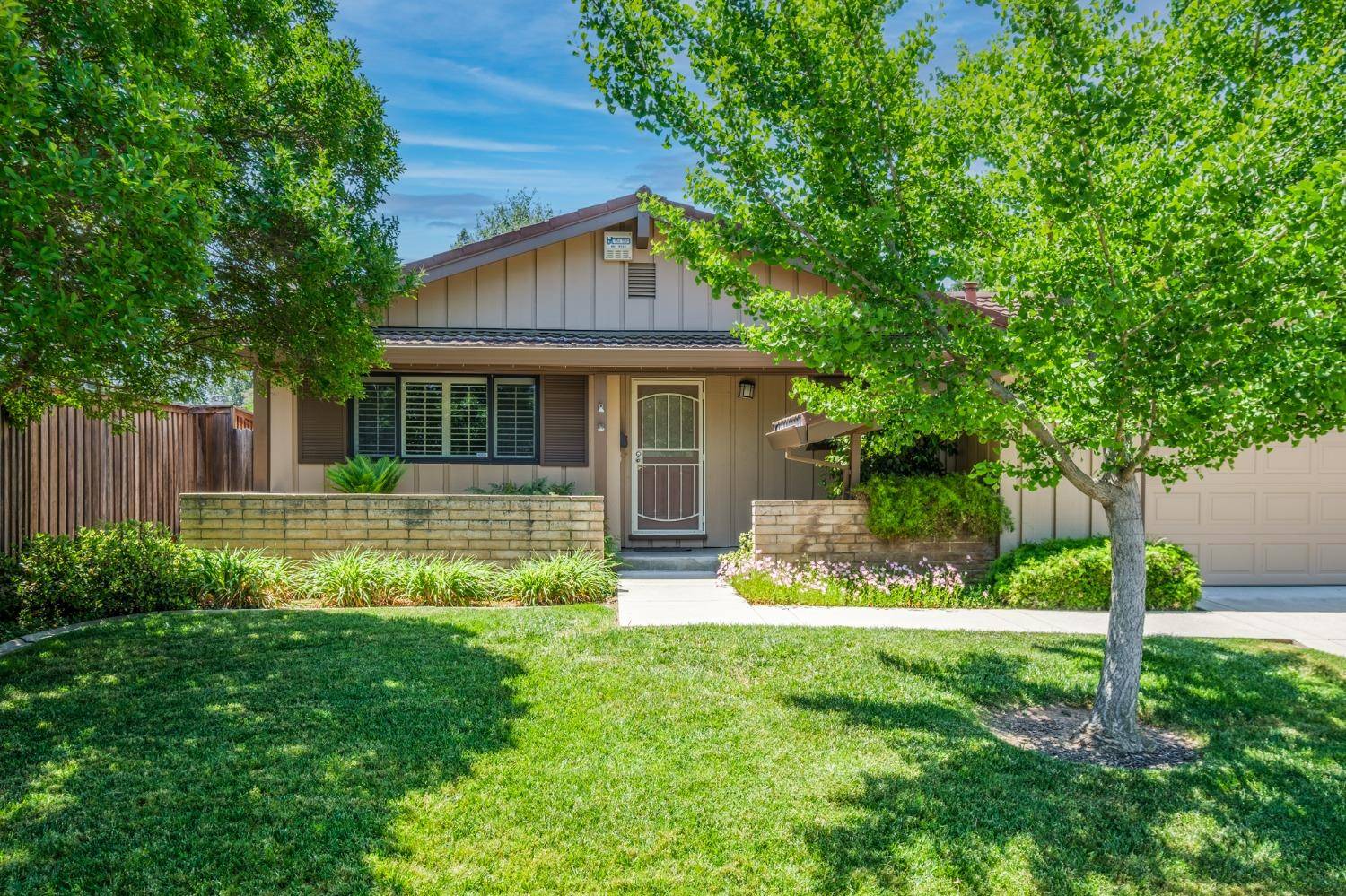 Sacramento, CA 95821,4440 Briarwood DR