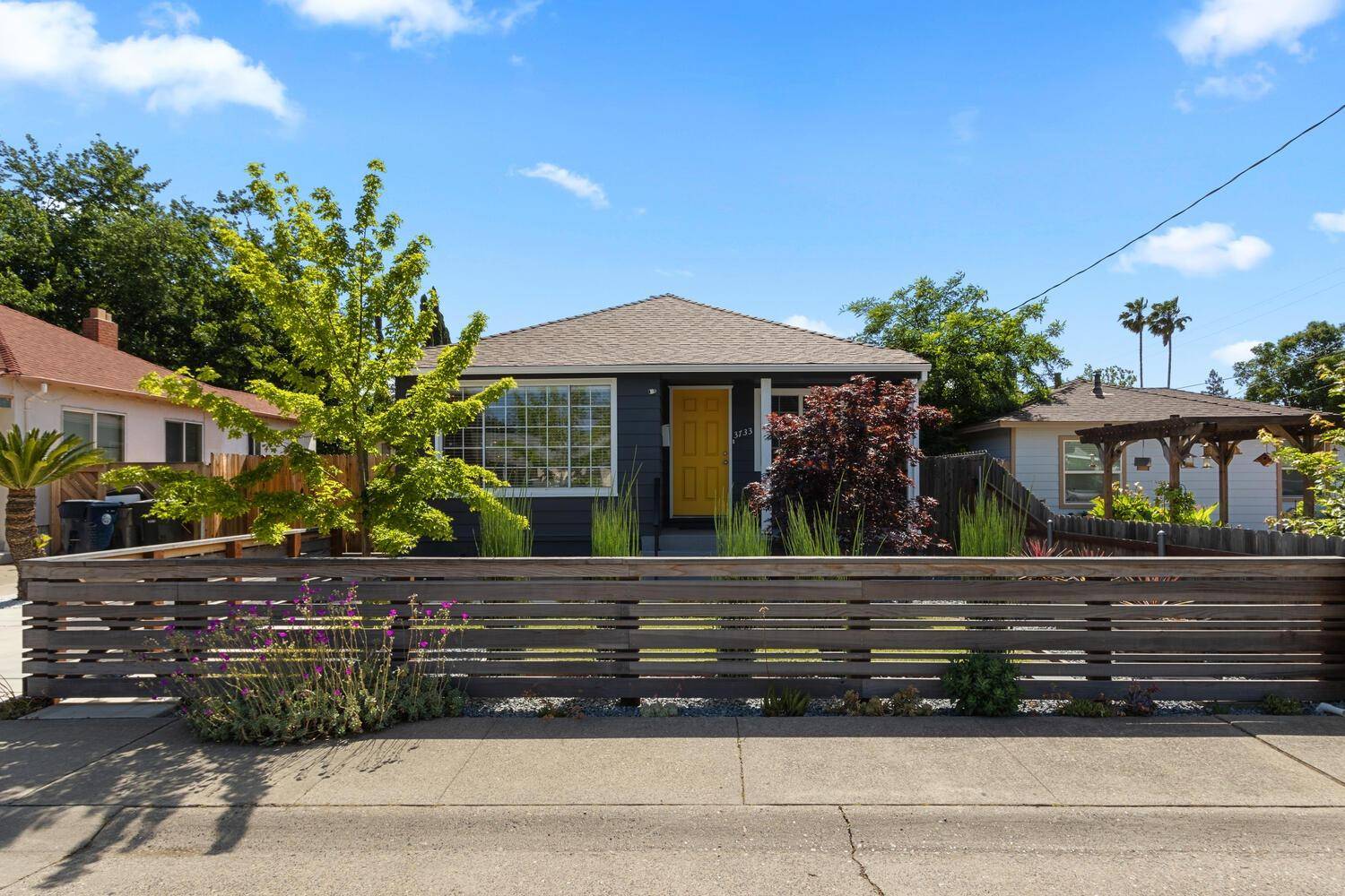 3733 52nd ST, Sacramento, CA 95820