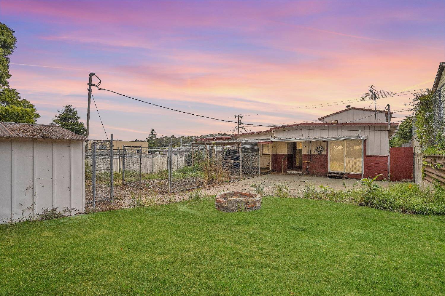 Richmond, CA 94805,6104 Bernhard AVE