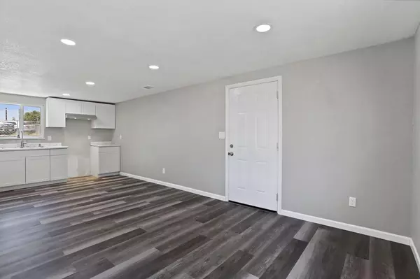 Delhi, CA 95315,9764 Hinton AVE