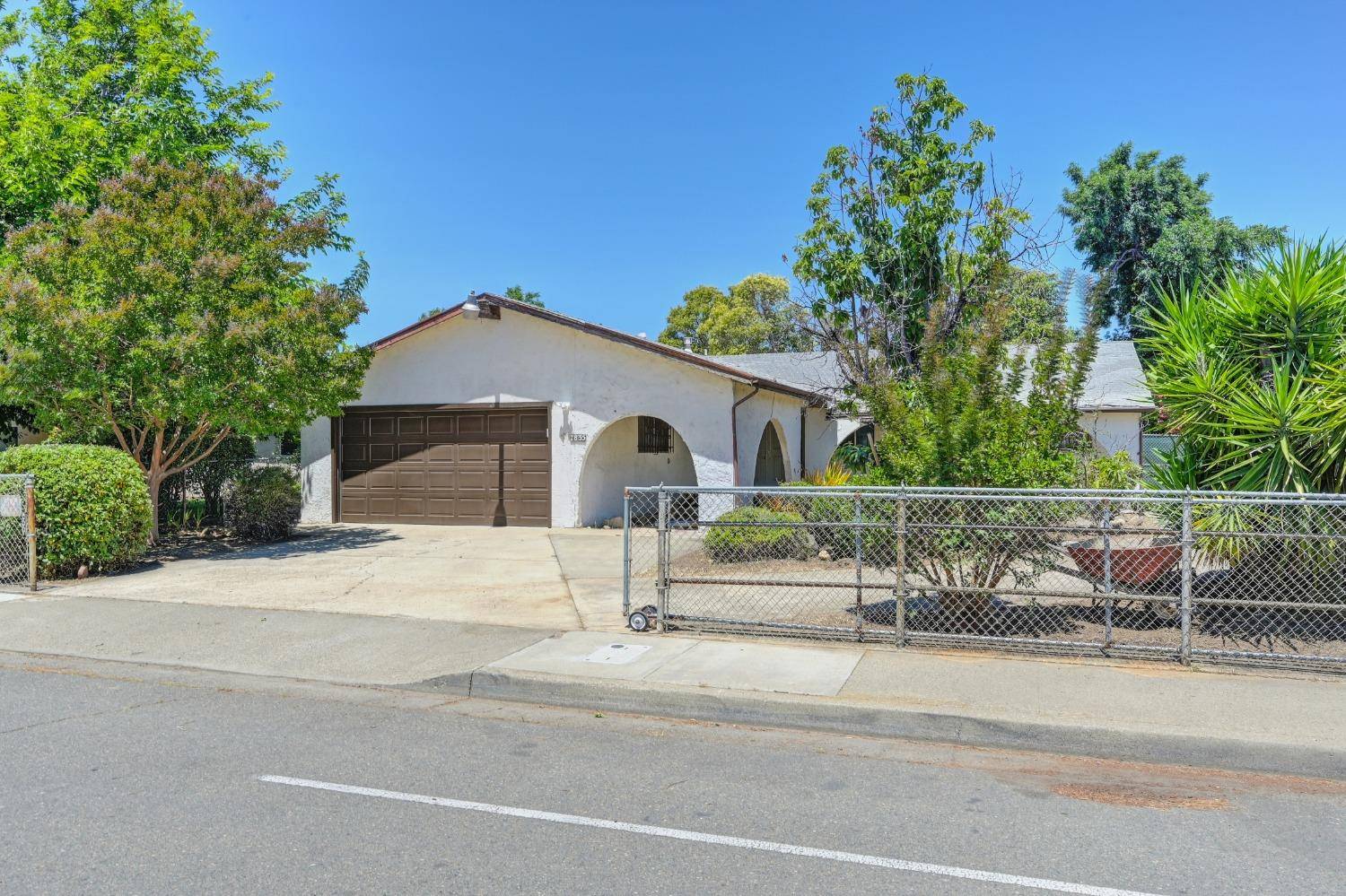 Sacramento, CA 95824,7835 Lemon Hill AVE