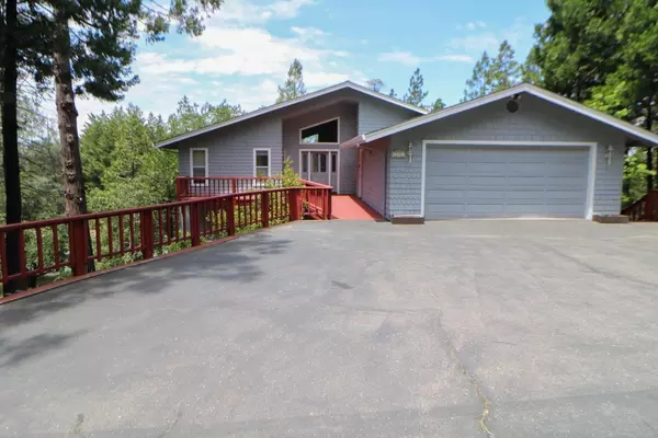 788 Sugarbush LN, Murphys, CA 95247