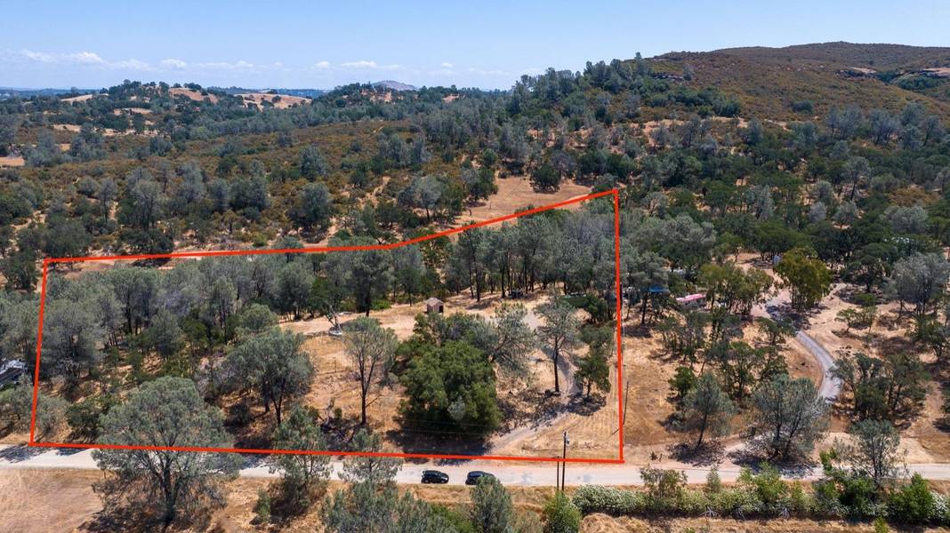 4493 Buckboard LN, Campo Seco, CA 95226