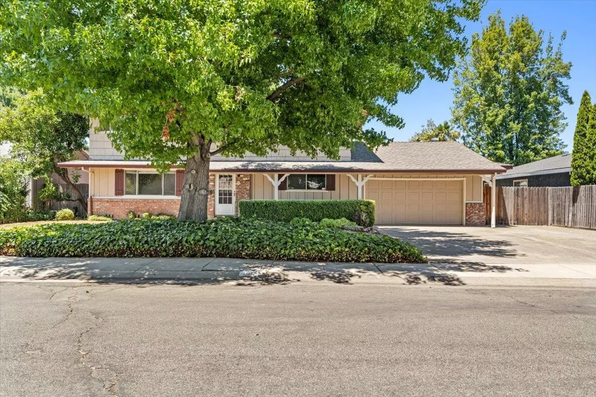 Sacramento, CA 95831,100 Starlit CIR