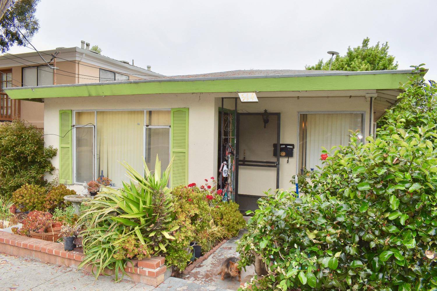 Monterey, CA 93940,514 Hawthorne ST
