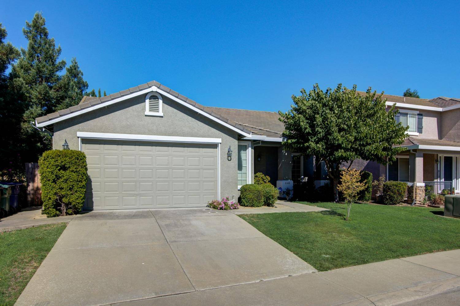 Sacramento, CA 95829,8188 Caymus DR