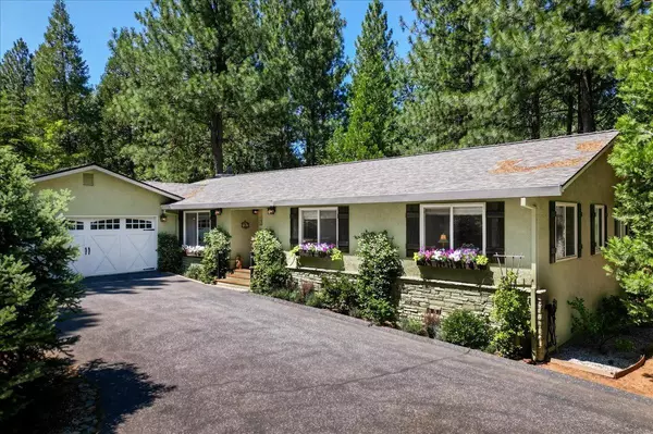 12124 Sunny Slope Dr., Nevada City, CA 95959