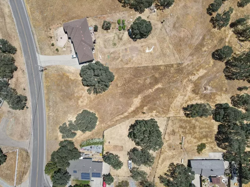 3023 Hartvickson LN, Valley Springs, CA 95252