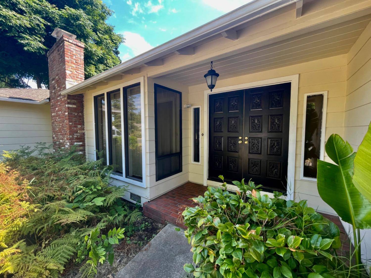 Sacramento, CA 95822,1040 Casilada WAY