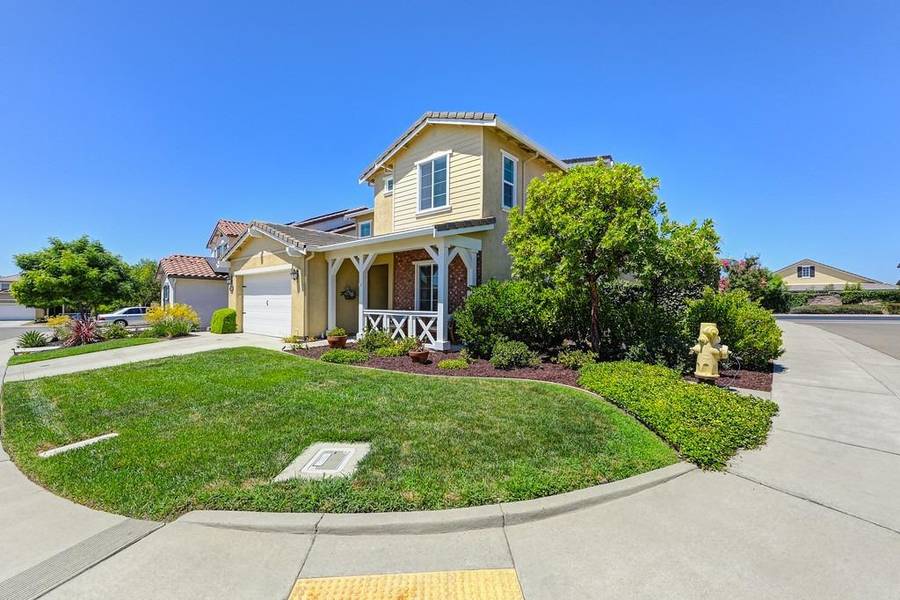 832 Calico DR, Rocklin, CA 95765