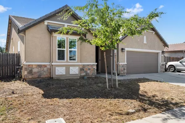 1124 Dorothy LN, Galt, CA 95632