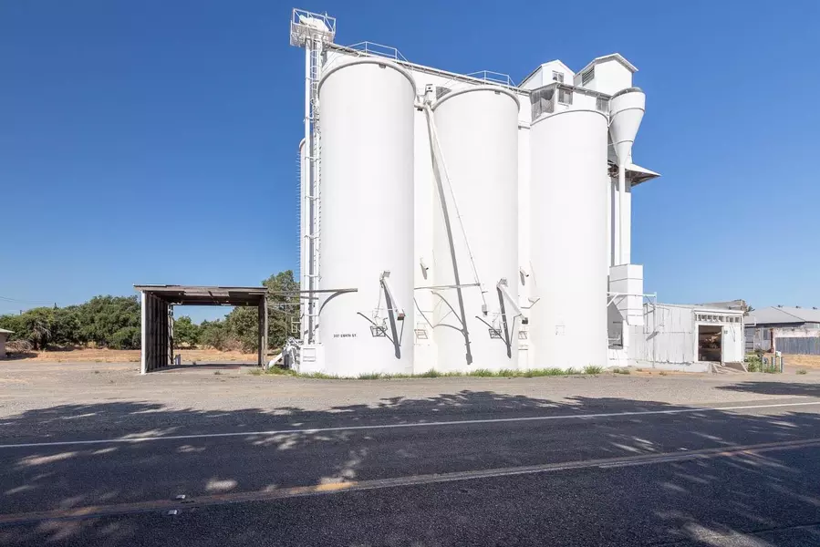 3137 8th Street, Biggs, CA 95917