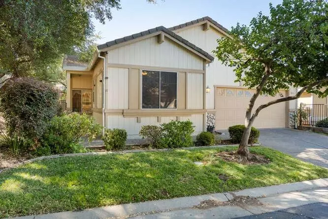 Folsom, CA 95630,455 Baguette PL