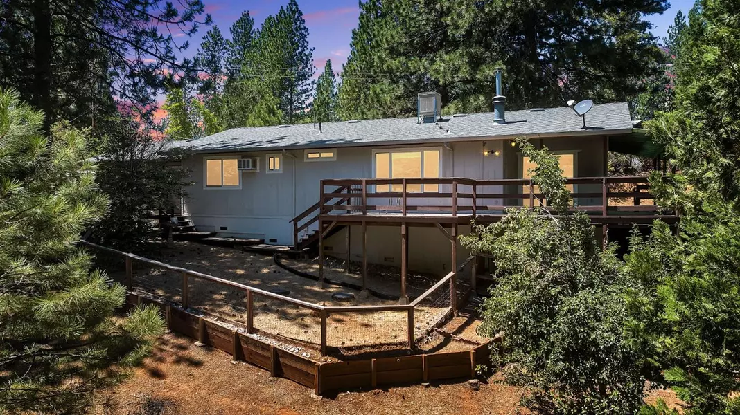 25446 Sugar Pine Dr., Pioneer, CA 95666