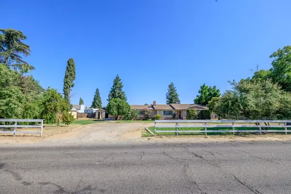 1113 E Glenwood AVE, Turlock, CA 95380