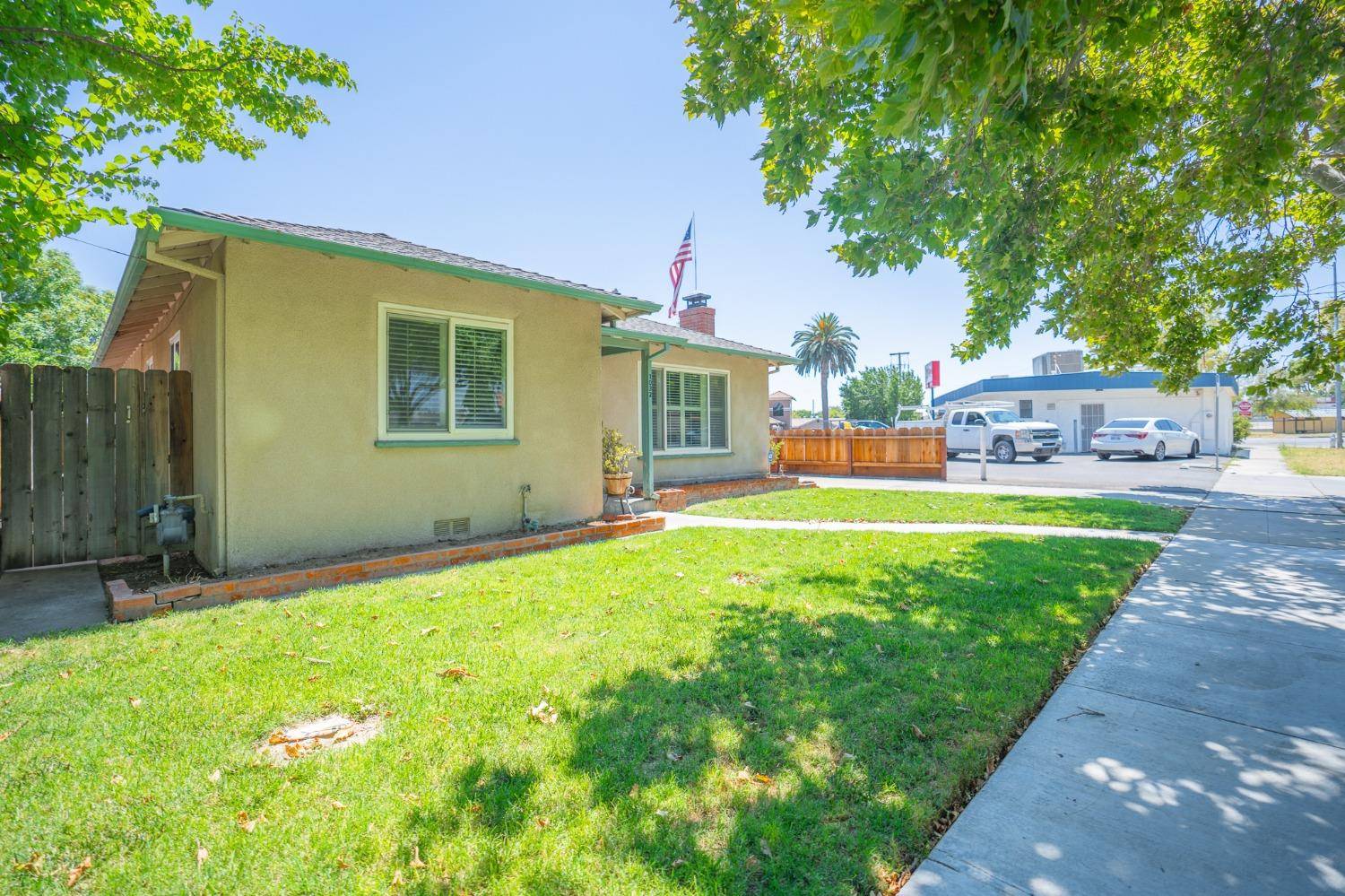 Los Banos, CA 93635,1032 9th ST