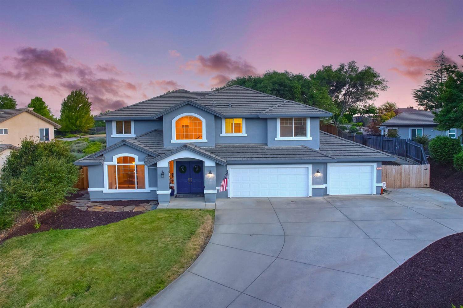 3608 Foxmore LN, Rescue, CA 95672