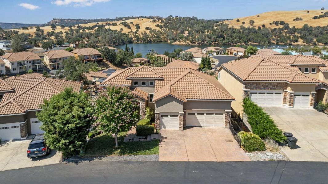 26 Argonaut DR, Copperopolis, CA 95228