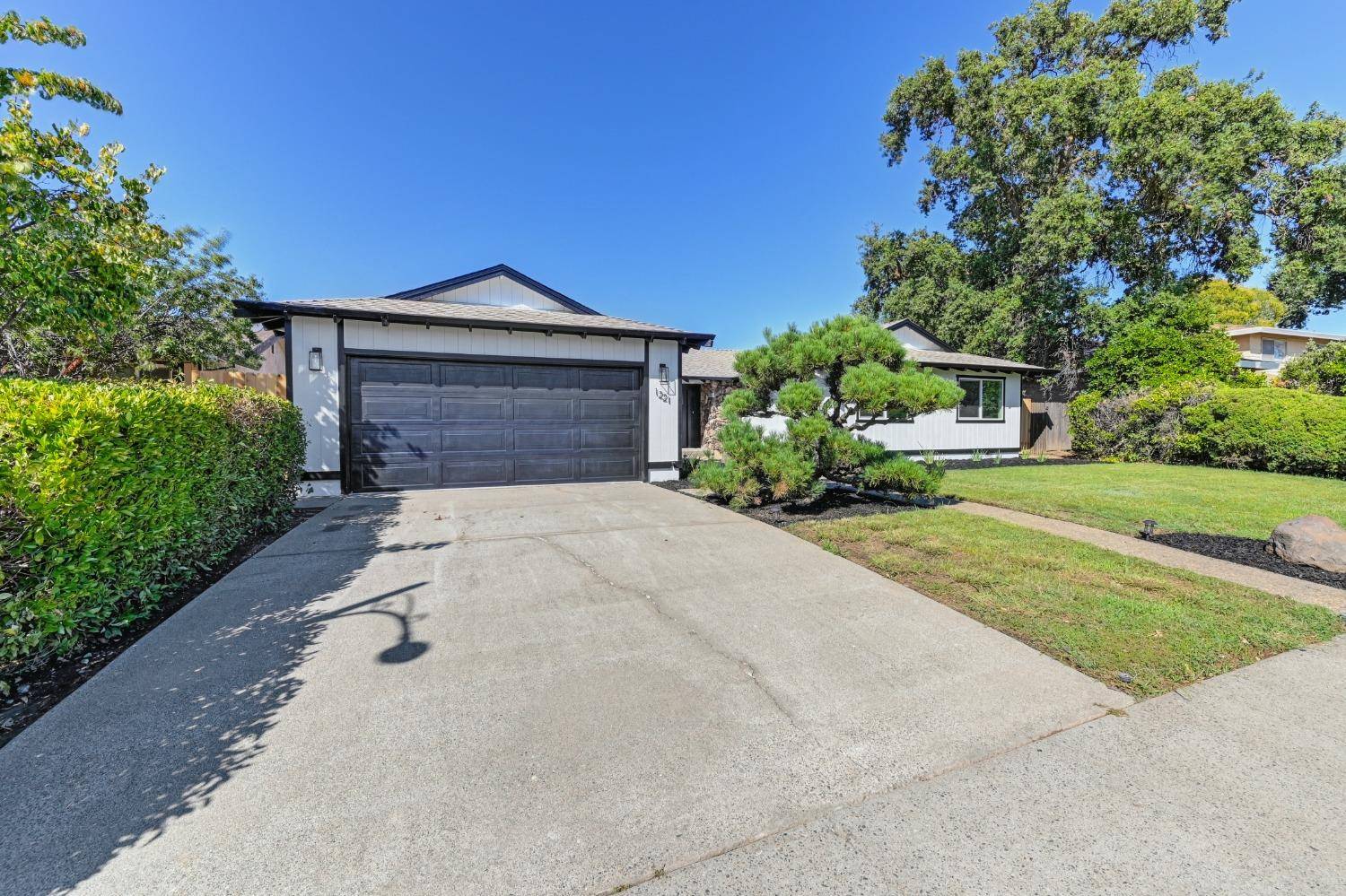 Sacramento, CA 95831,1221 58th AVE