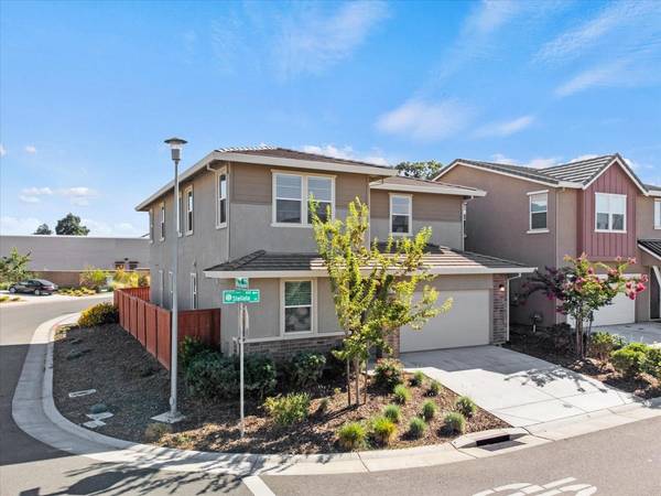 8434 Stellata LN,  Elk Grove,  CA 95758