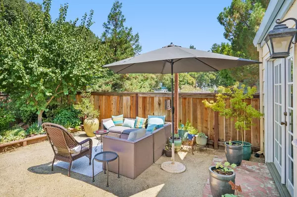 Davis, CA 95618,1928 Renoir AVE