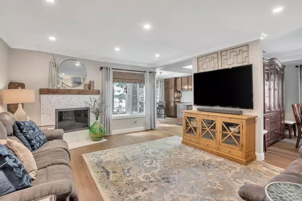 Elk Grove, CA 95624,9876 Don Carlos CT