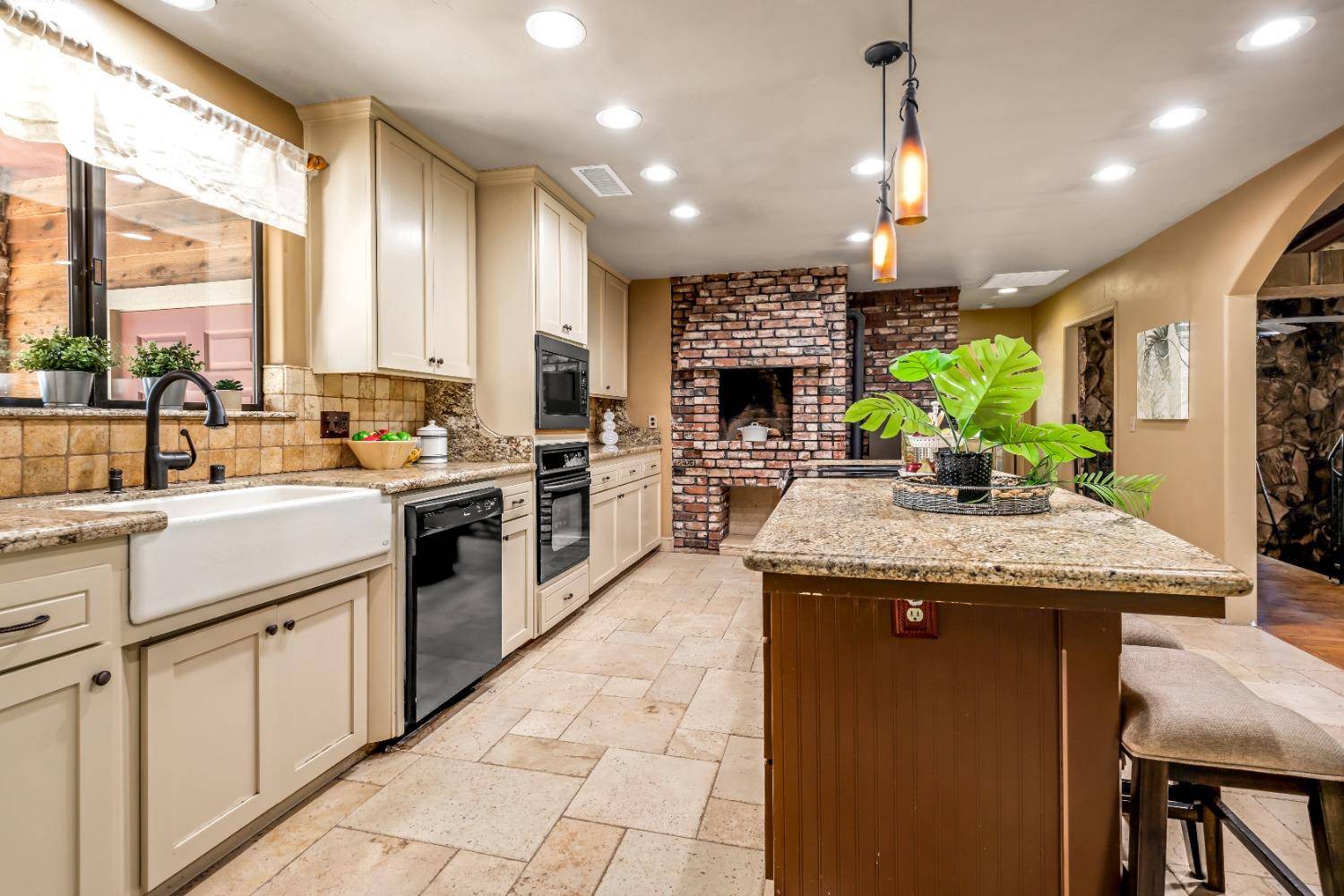 Newcastle, CA 95658,725 Bridge LN