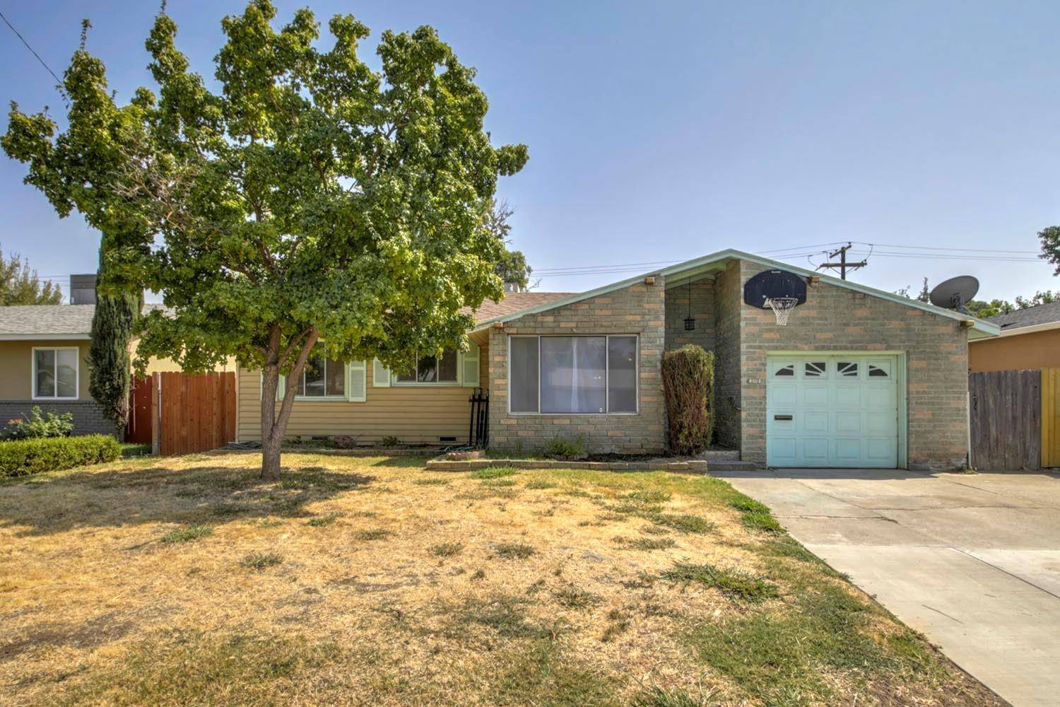 Sacramento, CA 95815,2112 Yorkshire RD