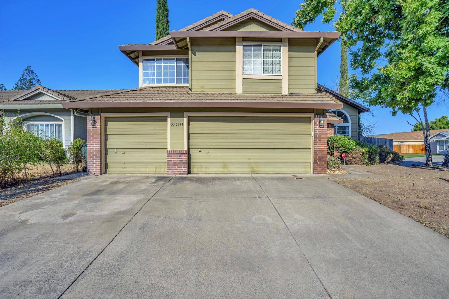 Sacramento, CA 95829,8010 Pinot Noir WAY