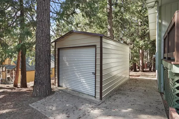 Pollock Pines, CA 95726,5690 Lupin LN