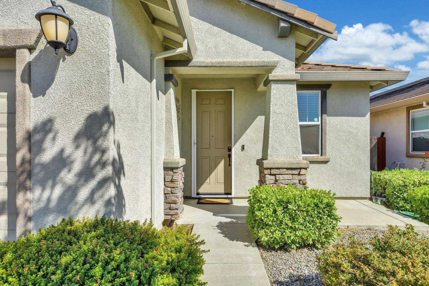 Sacramento, CA 95829,9509 Gardella WAY