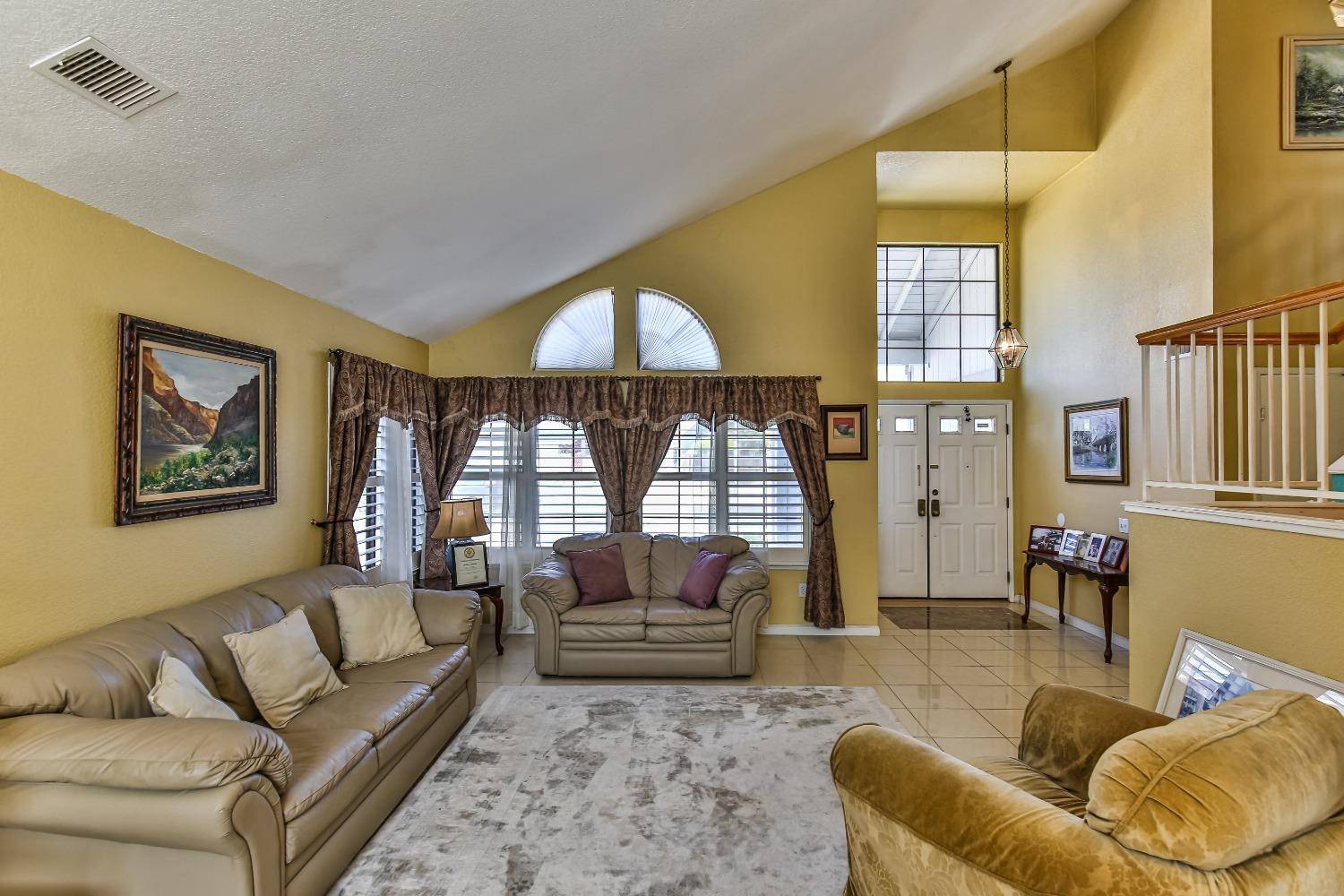 Sacramento, CA 95828,8160 Point Loma WAY