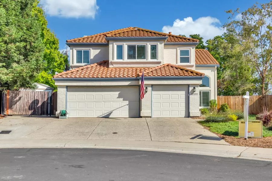 9005 Fair Grove CT, Elk Grove, CA 95758