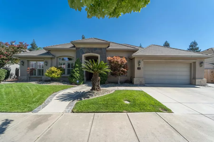 1014 Sea Breeze DR, Ripon, CA 95366